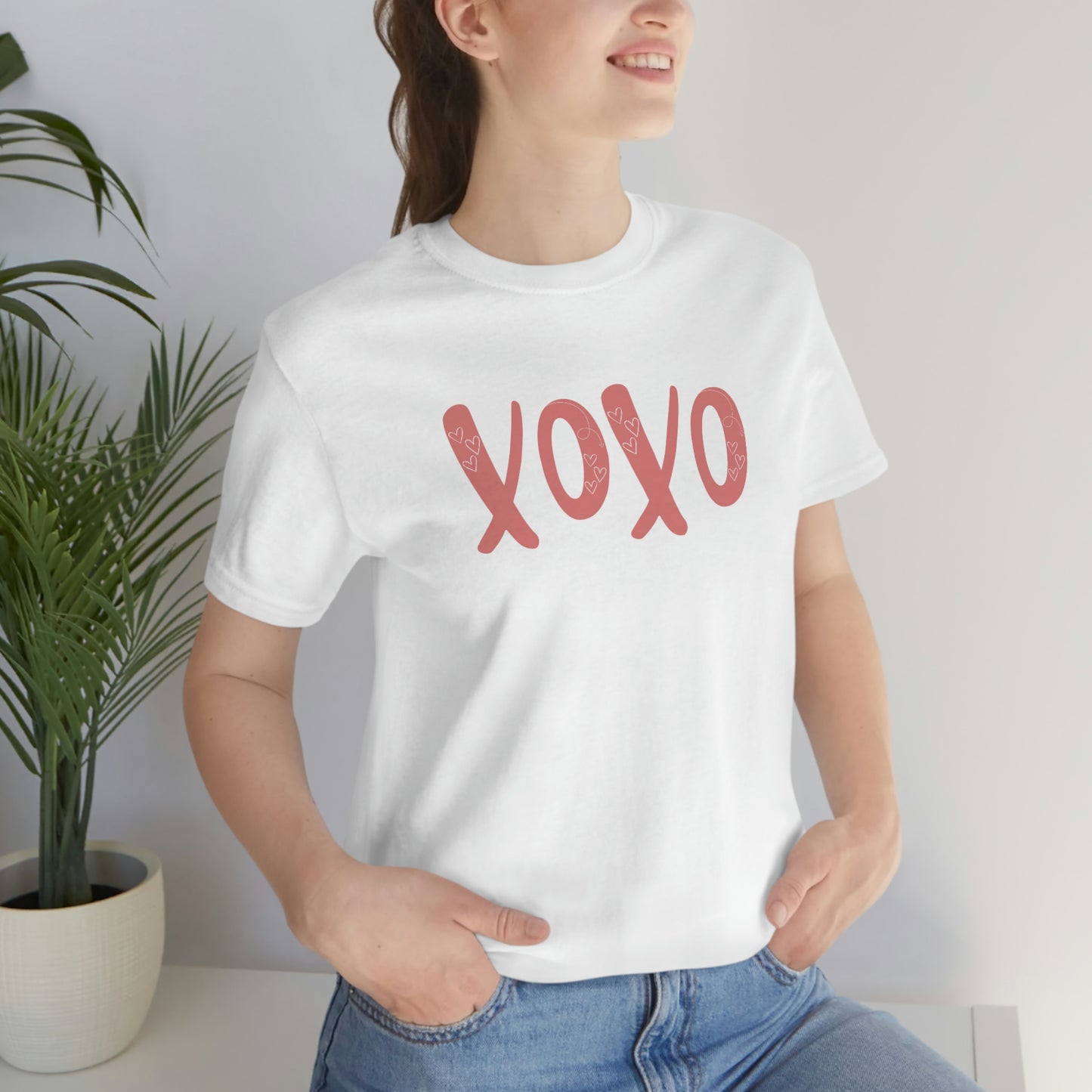 XOXO with hearts Valentine Women's Unisex Jersey Short Sleeve Tee